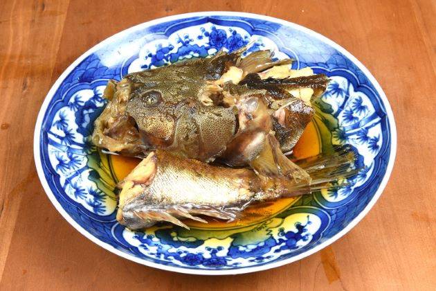 얼룩통구멍
